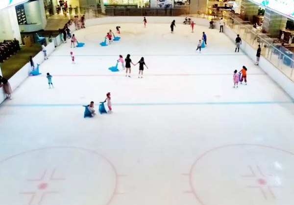 珠海奧園溜冰多少錢(qián)